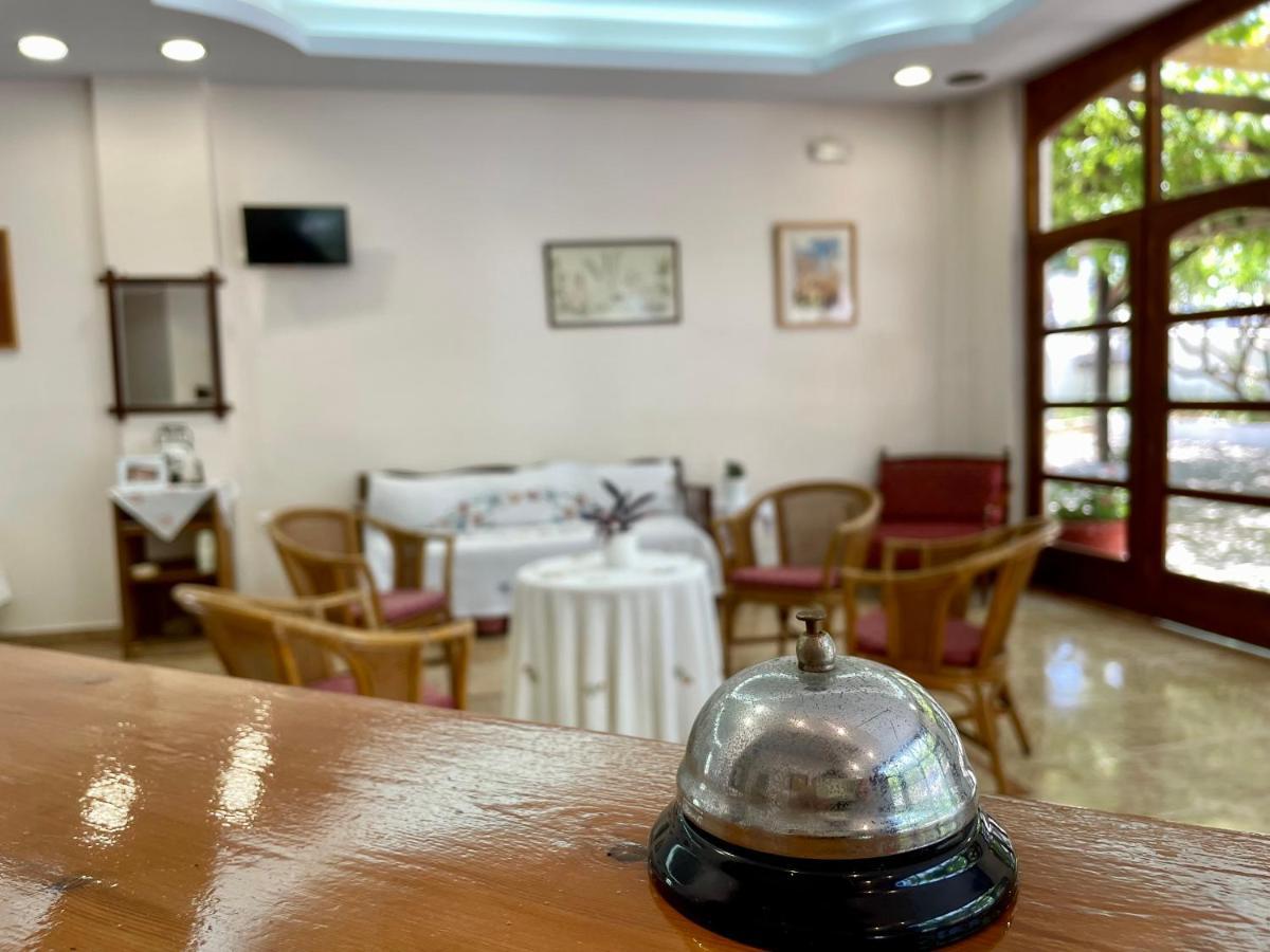 Hotel Lefka à Kolymbari Extérieur photo