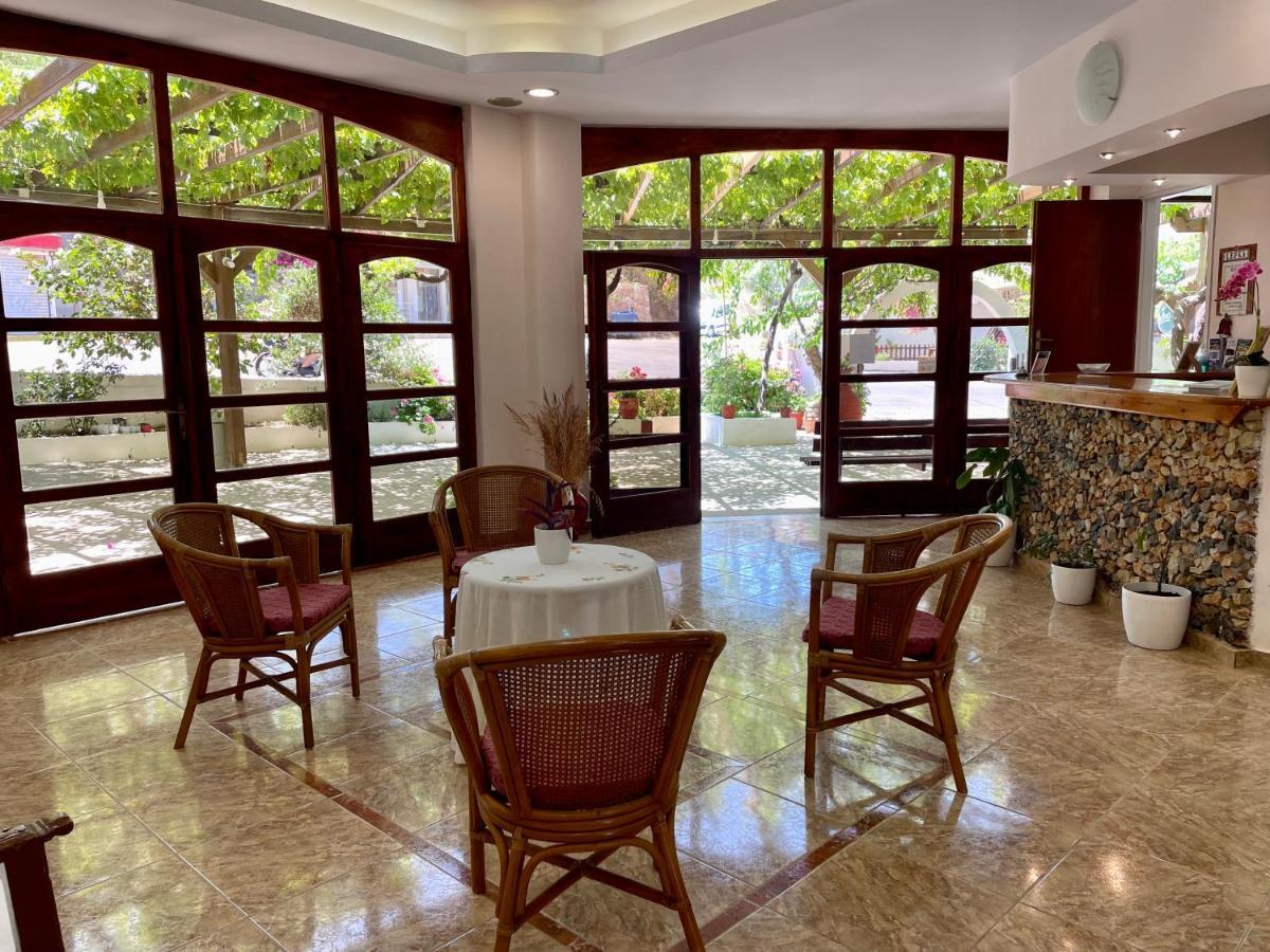 Hotel Lefka à Kolymbari Extérieur photo