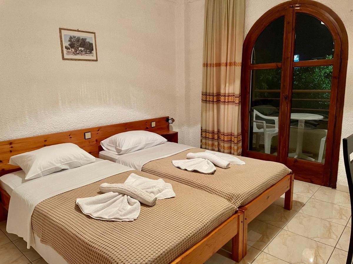 Hotel Lefka à Kolymbari Extérieur photo