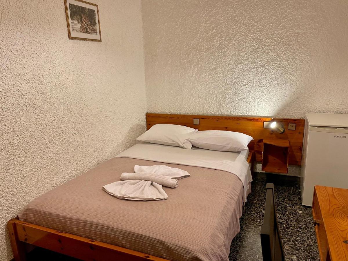 Hotel Lefka à Kolymbari Extérieur photo