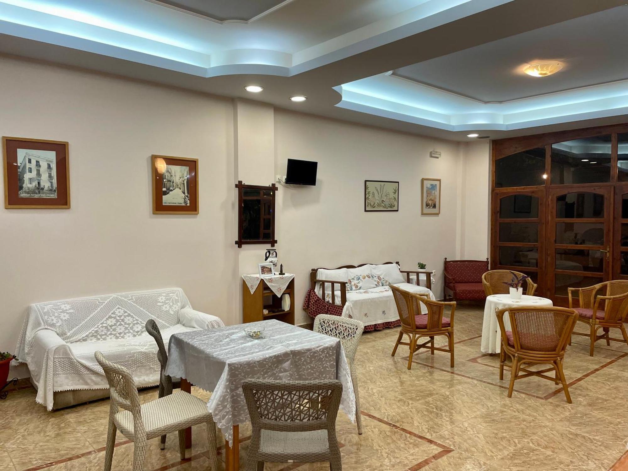 Hotel Lefka à Kolymbari Extérieur photo