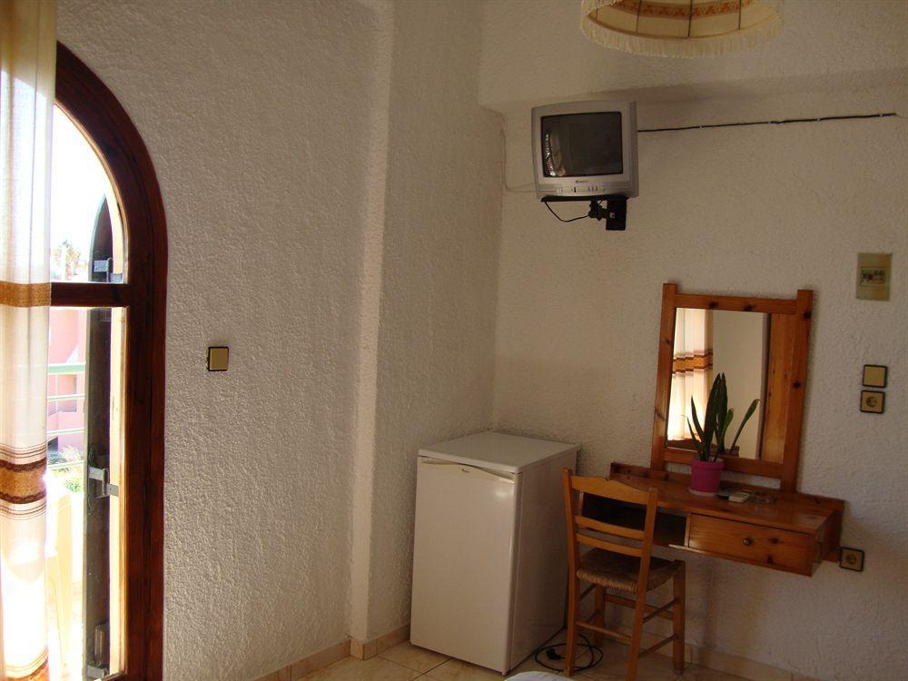 Hotel Lefka à Kolymbari Extérieur photo