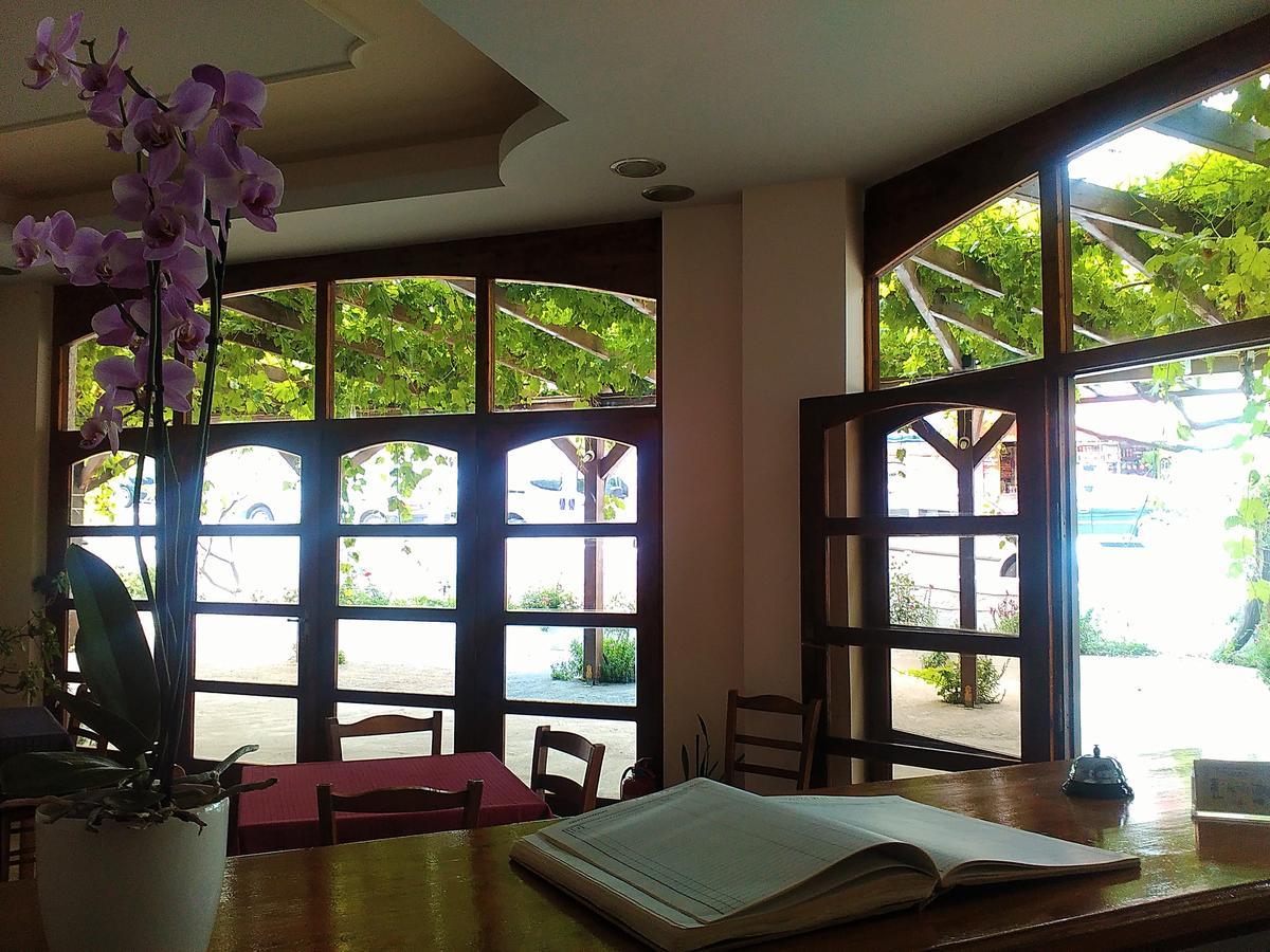 Hotel Lefka à Kolymbari Extérieur photo