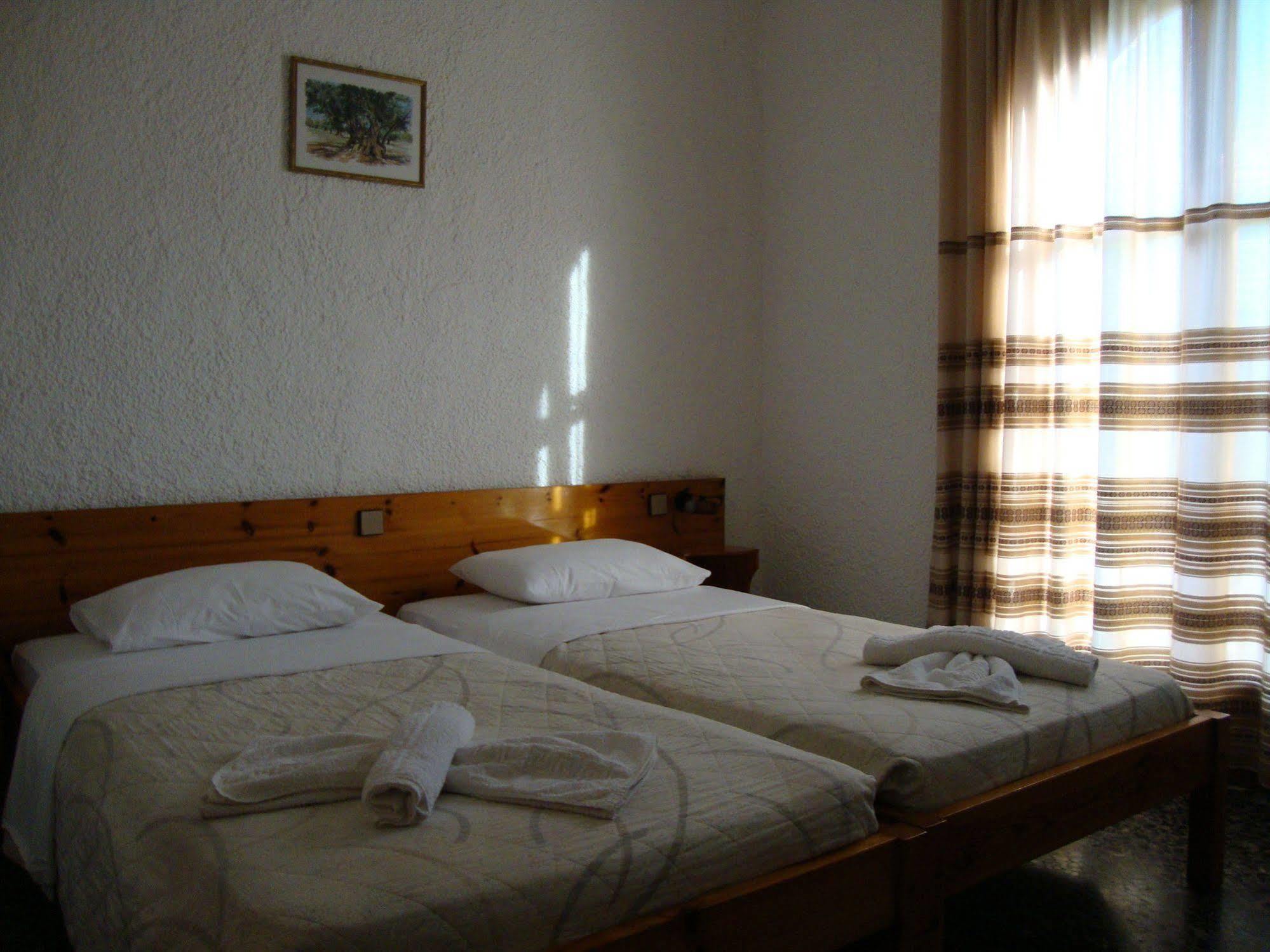 Hotel Lefka à Kolymbari Extérieur photo