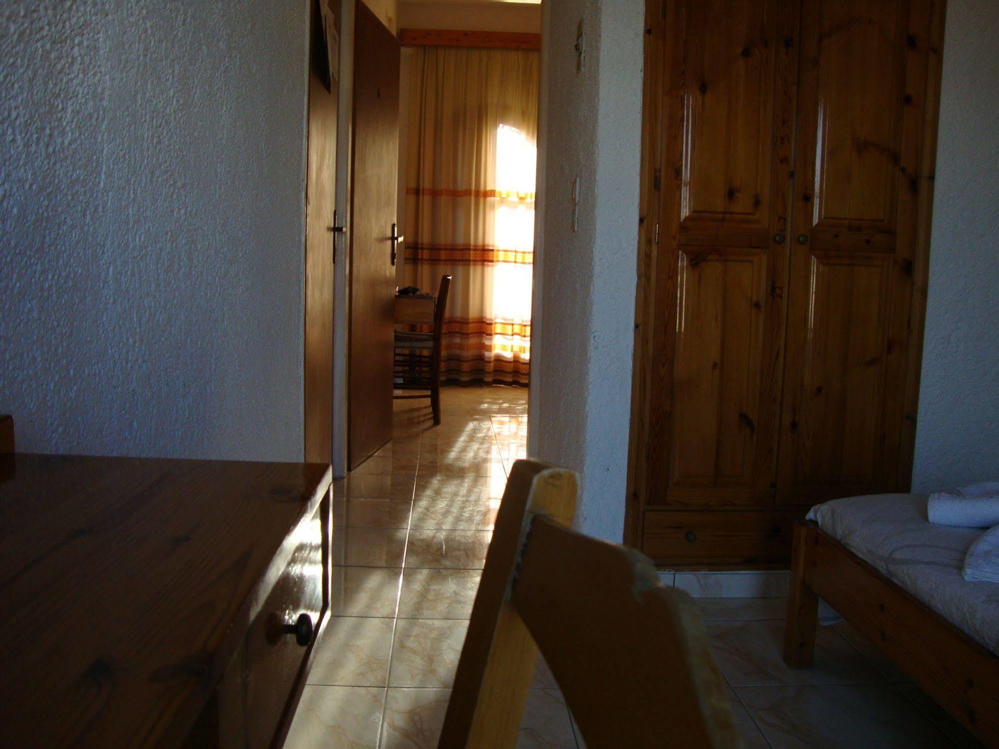 Hotel Lefka à Kolymbari Extérieur photo