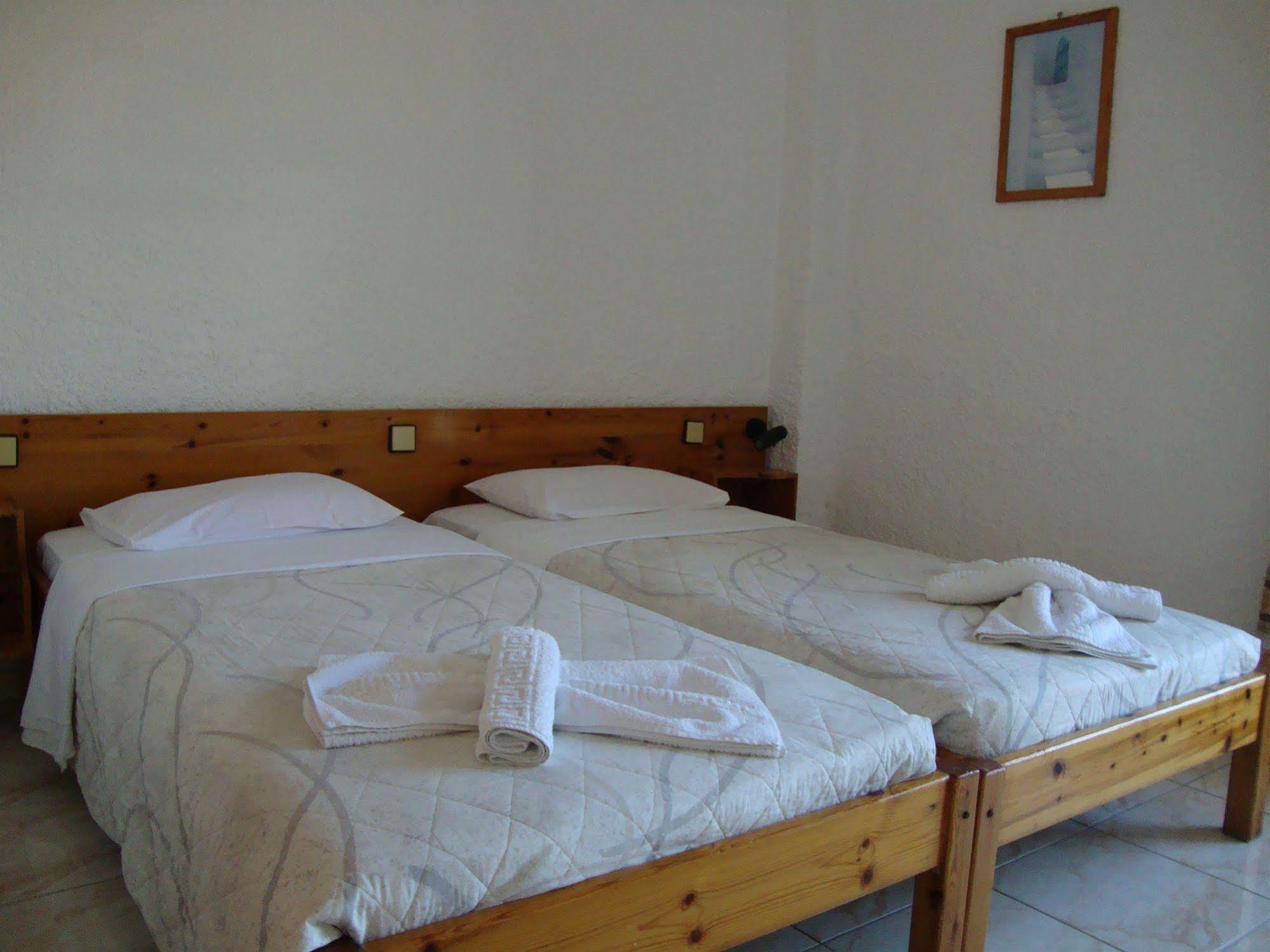 Hotel Lefka à Kolymbari Extérieur photo