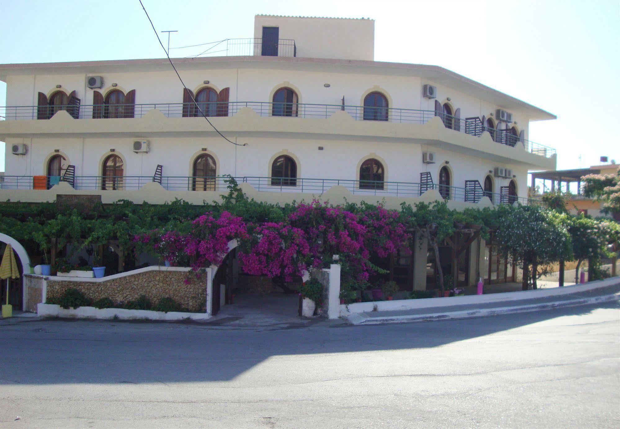 Hotel Lefka à Kolymbari Extérieur photo
