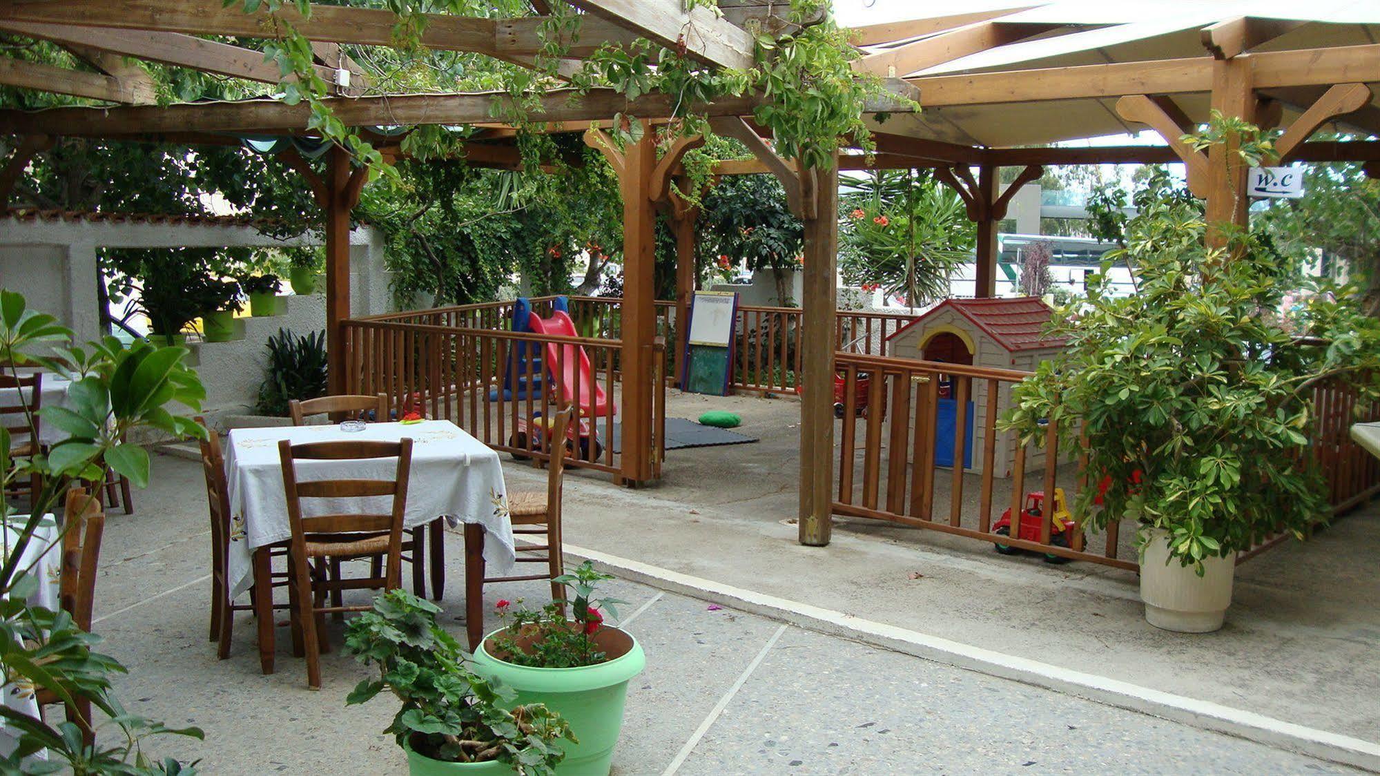Hotel Lefka à Kolymbari Extérieur photo