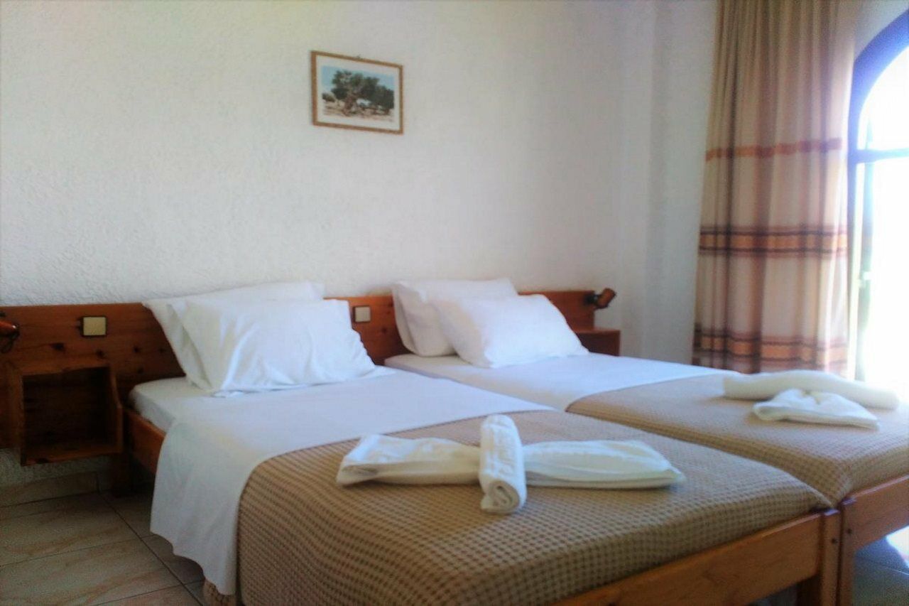 Hotel Lefka à Kolymbari Extérieur photo